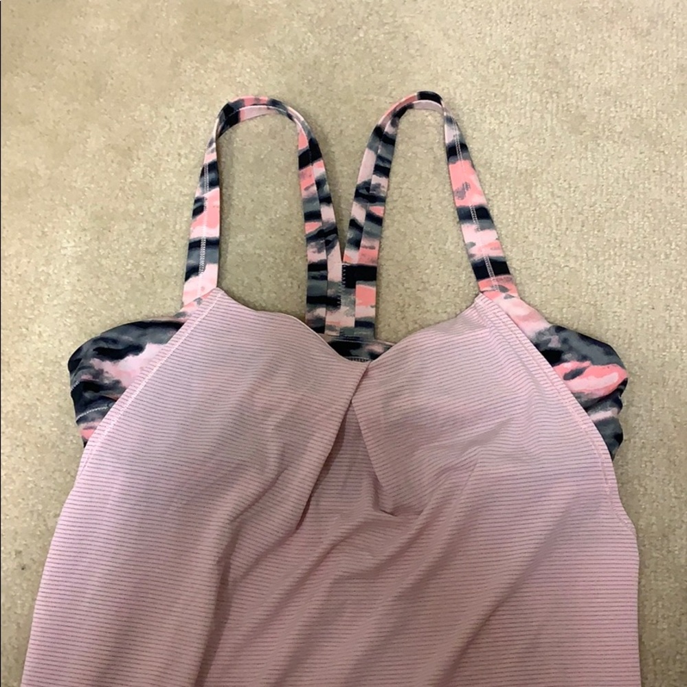 Lululemon tank with bra. Size 10. GUC